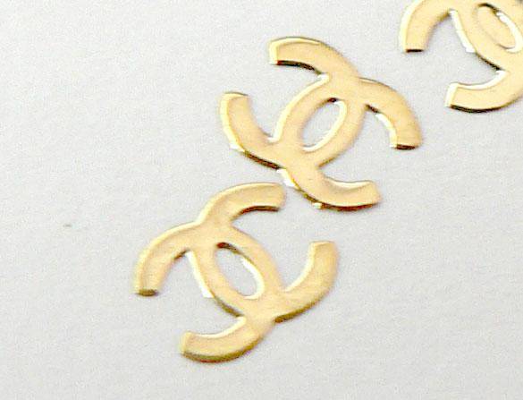 Kovové príklepky do nechtov Chanel gold