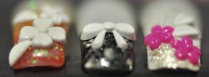 Plastové 3D kvietky na nechty - kolotoč