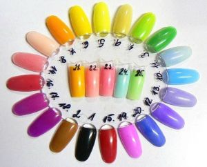 Farebný akrylový prášok na zdobenie nechtov - nail art